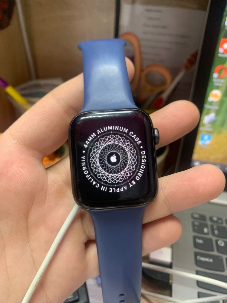 Часы Apple watch serirs 4 44mm