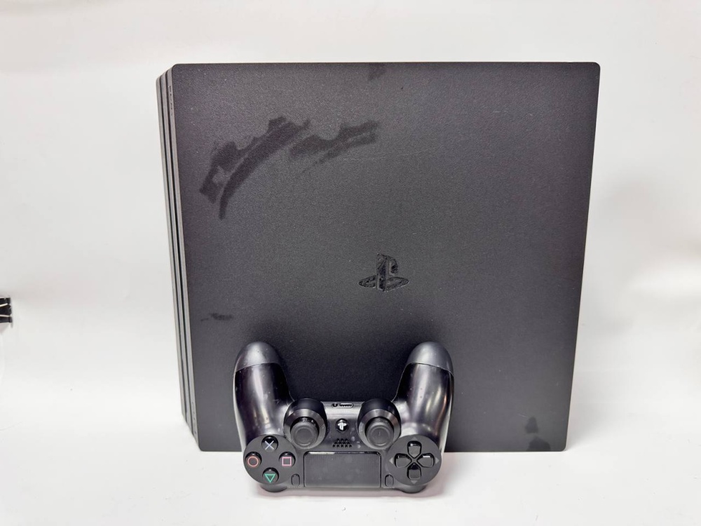 Игровая приставка Sony PlayStation 4 PRO