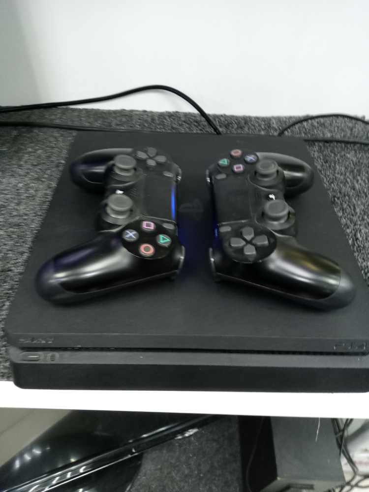 Игровая приставка Sony PlayStation 4 slim 500ГБ