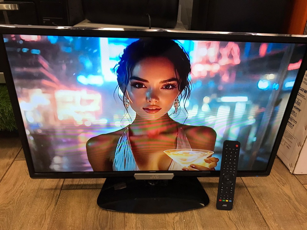 Телевизор JVC LT-32M345