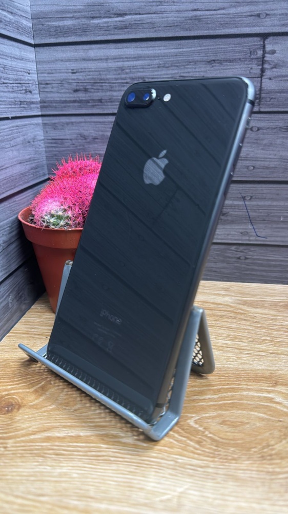 Смартфон iPhone 8+ 64 Gb 100%