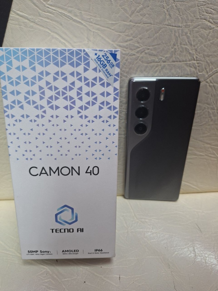 Мобильный телефон Tecno    самон  8\256