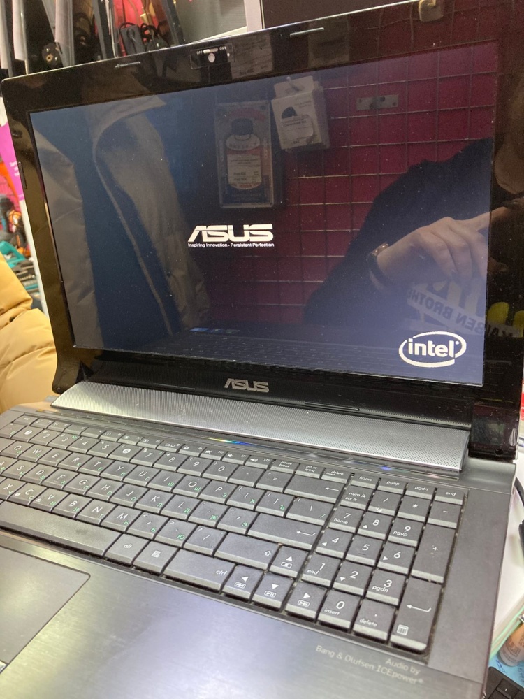 Ноутбук ASUS N53J