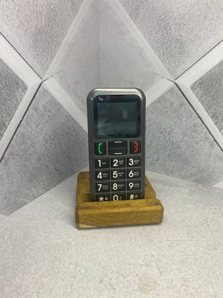 Мобильный телефон Fly EZZY5