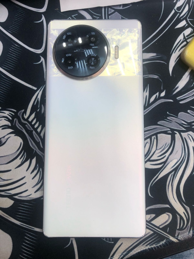 Мобильный телефон Tecno spark 20 pro+ 8/256