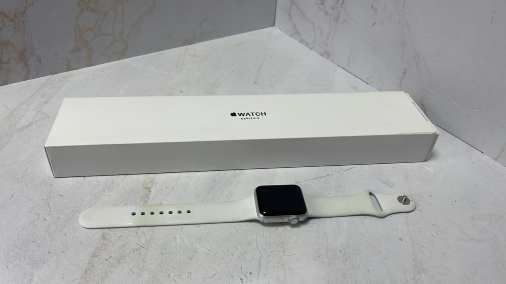 Часы Apple Watch 3 38 mm