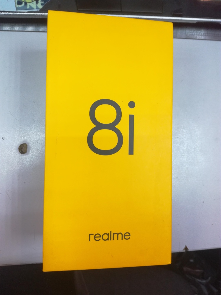 Смартфон Realme 8i