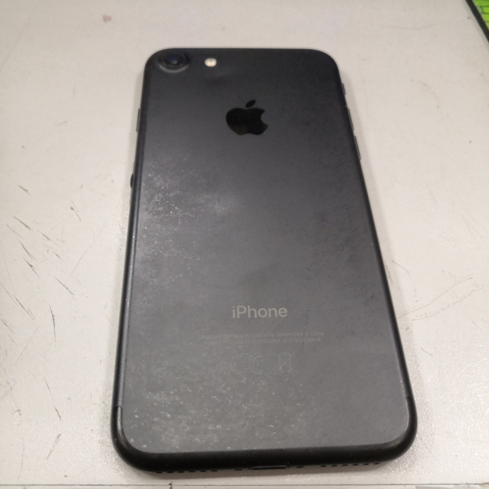 Смартфон iPhone 7 32Gb