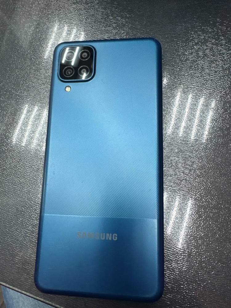 Смартфон Samsung A12