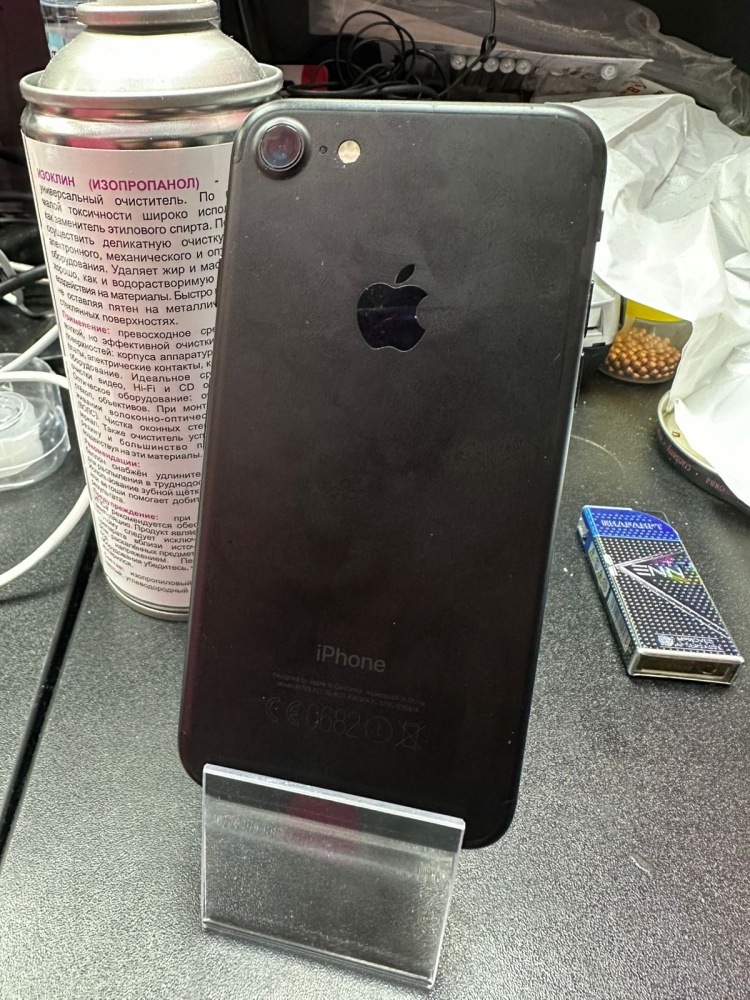Смартфон iPhone 7 32Gb