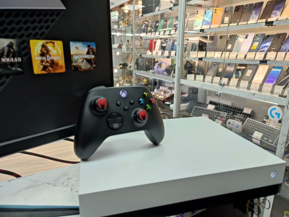 Игровая приставка XBOX ONE X