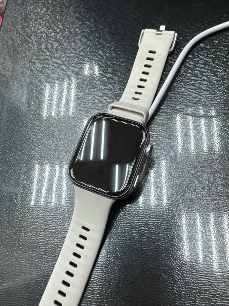 Часы Huawei Fit 4