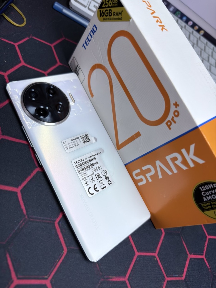 Смартфон Spark 20 Pro+ 8/256гб
