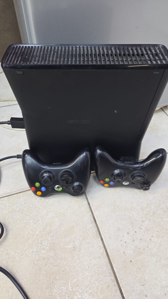 Игровая приставка XBOX 360 250gb