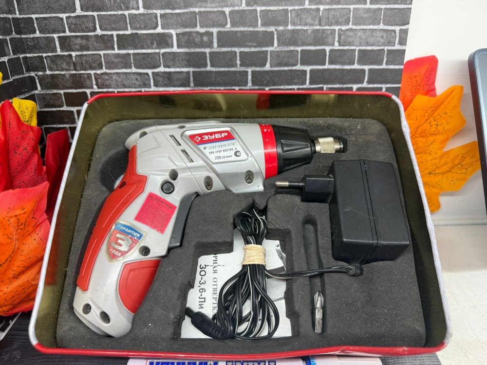 Электроотвертка ЗУБР 3.6V