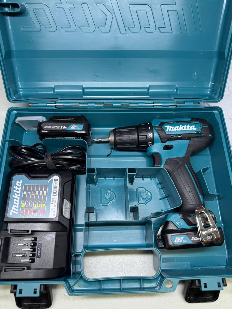 Шуруповерт MAKITA DF333D