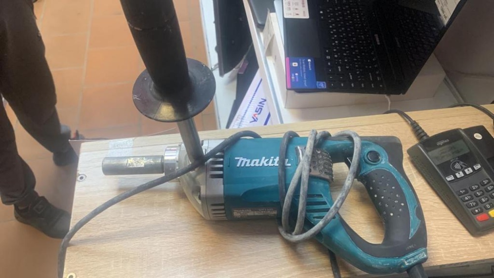 Дрель-миксер makita ut1305