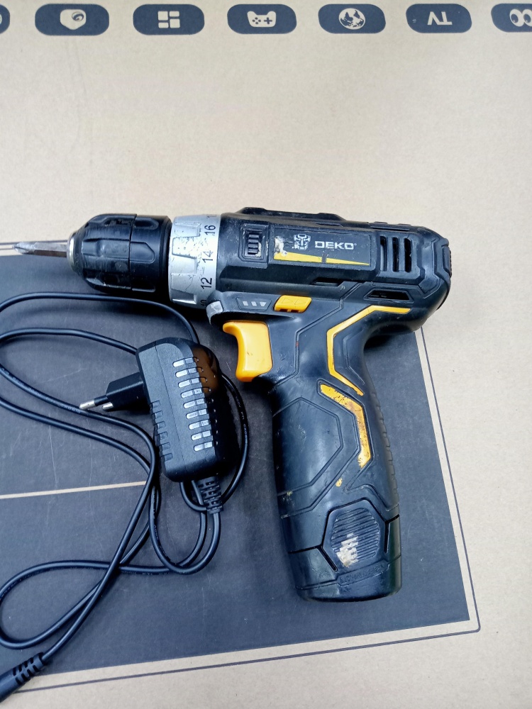 Шуруповерт DEKO GCD12DU3