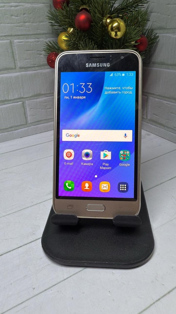 Смартфон Samsung J1 2016 1-8