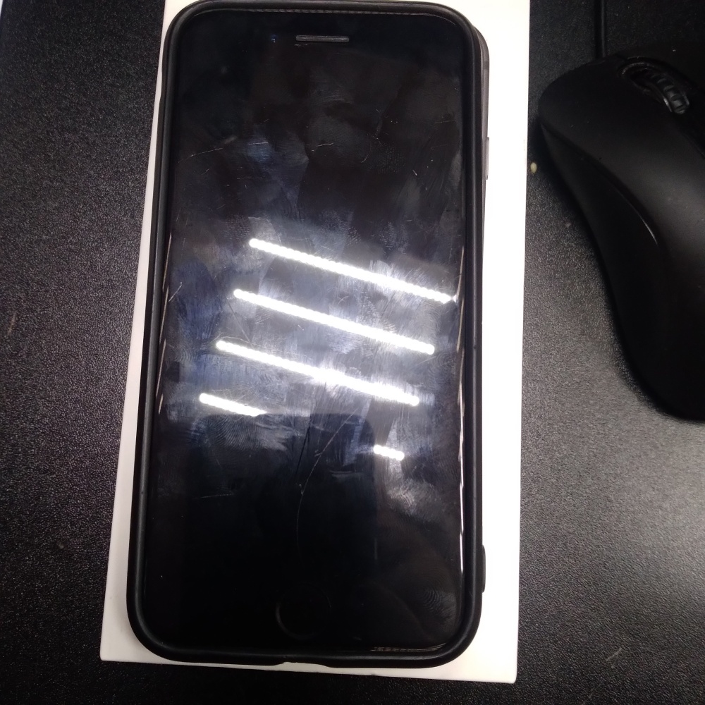 Смартфон iPhone SE 2020 64 Gb