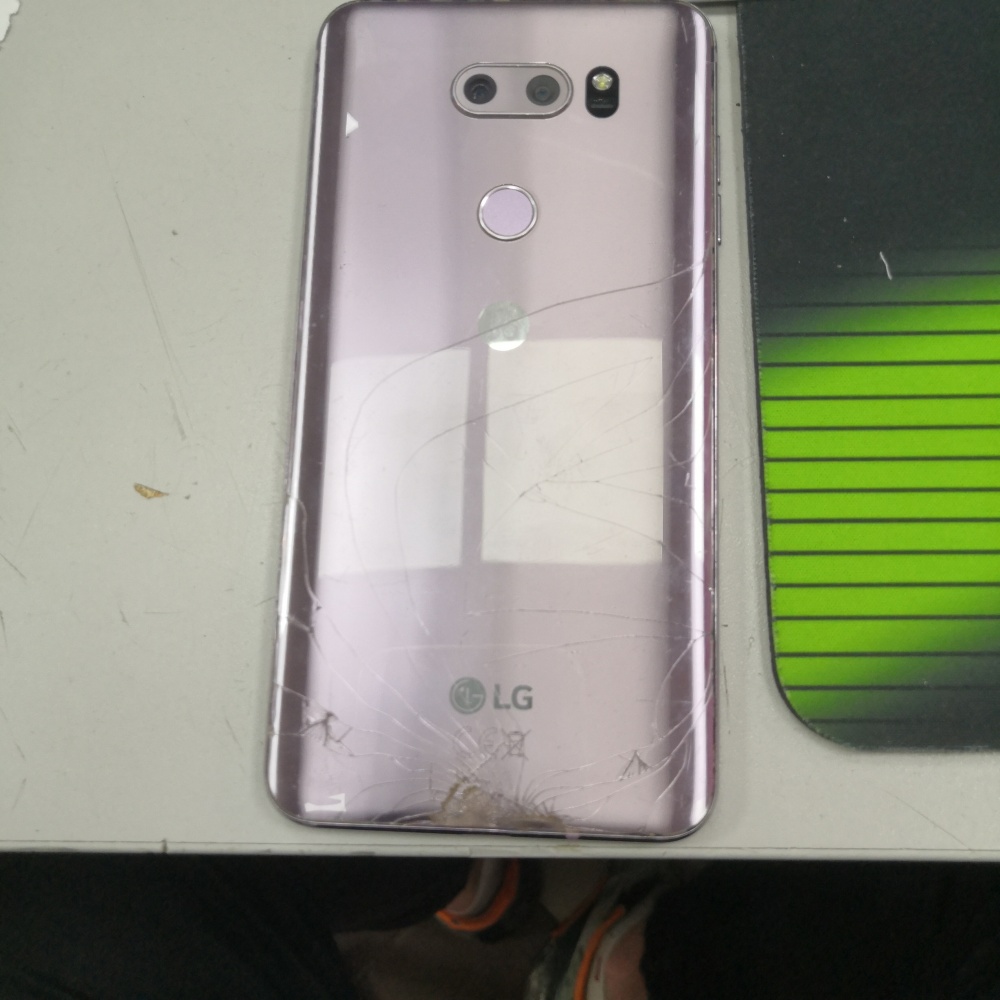 Мобильный телефон LG V30+ 4/128