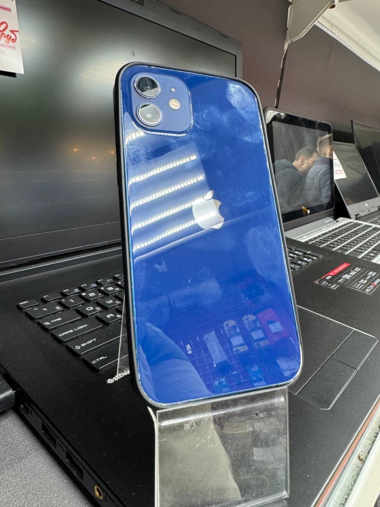 Смартфон iPhone 12 64 Gb