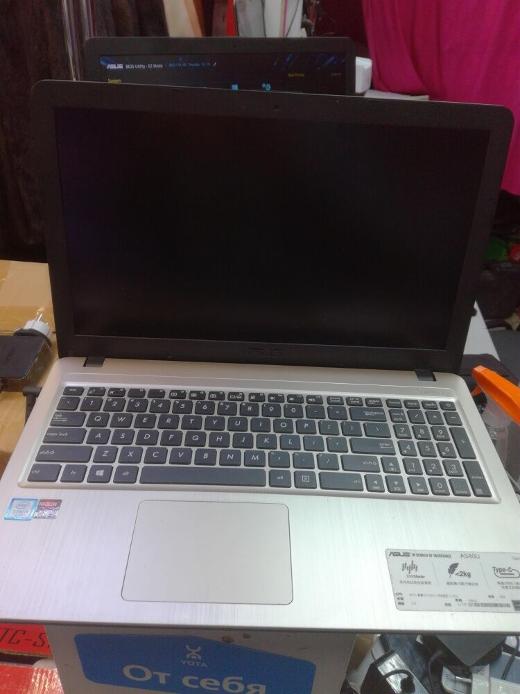 Ноутбук ASUS CORE I5 7200U