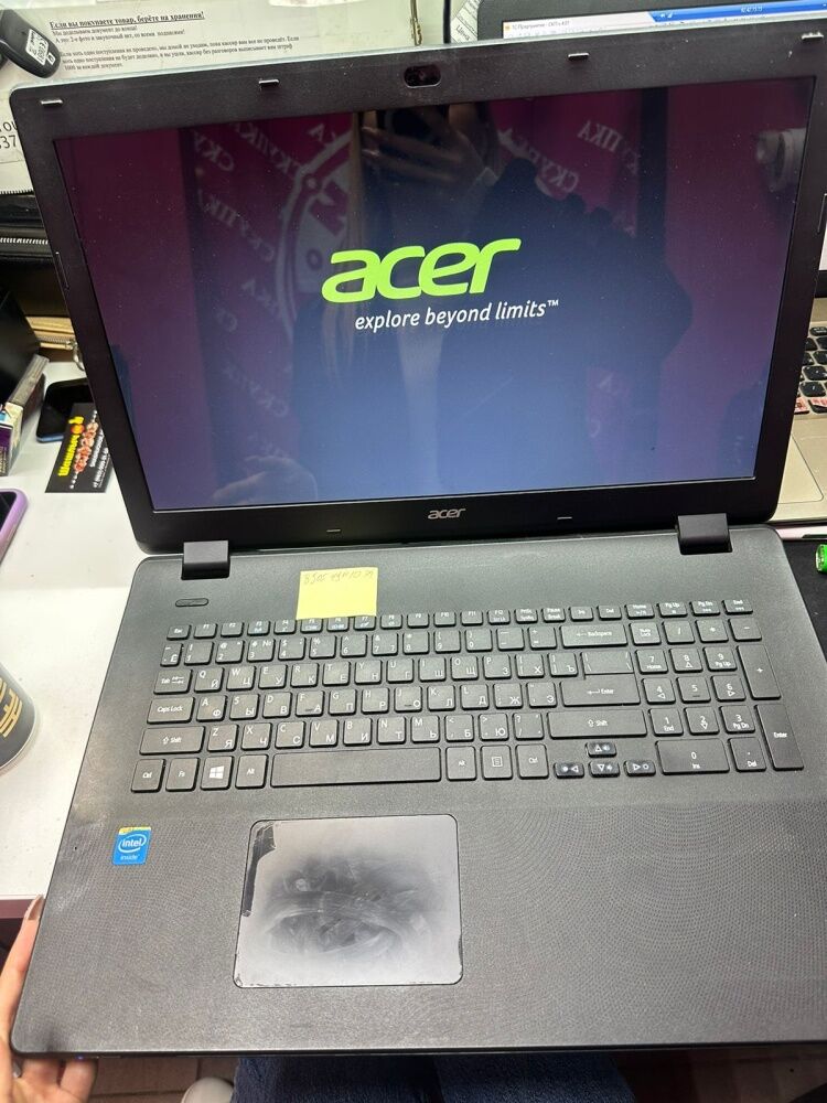 Ноутбук Acer ES1-711 SERIES
