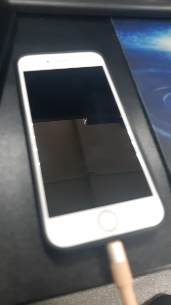 Смартфон iPhone 7 32Gb