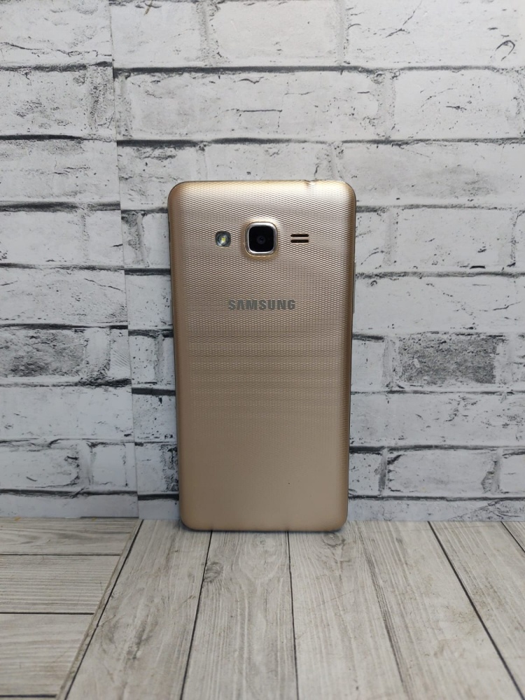 Смартфон Samsung J2 2016 1/8