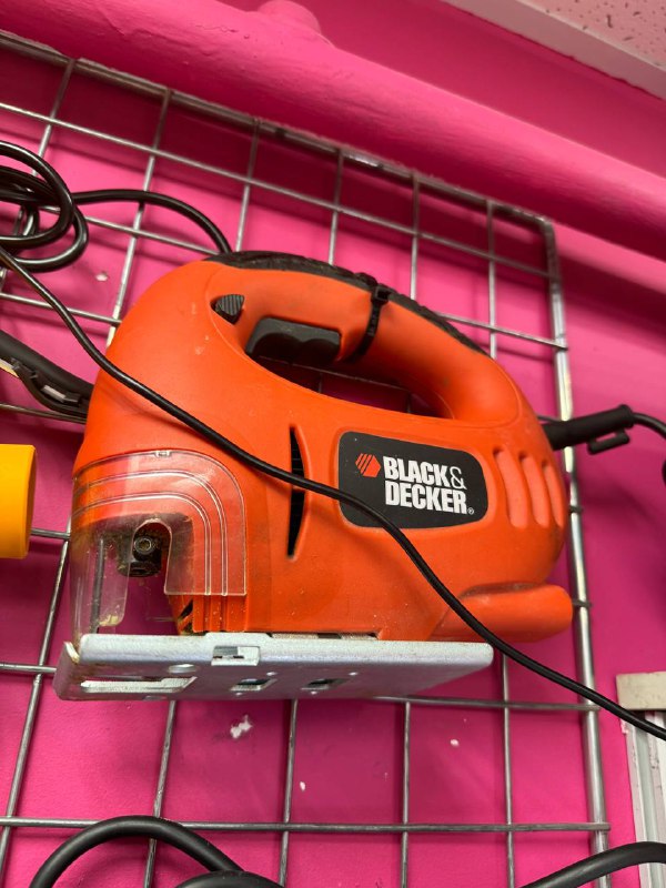 Лобзик black decker