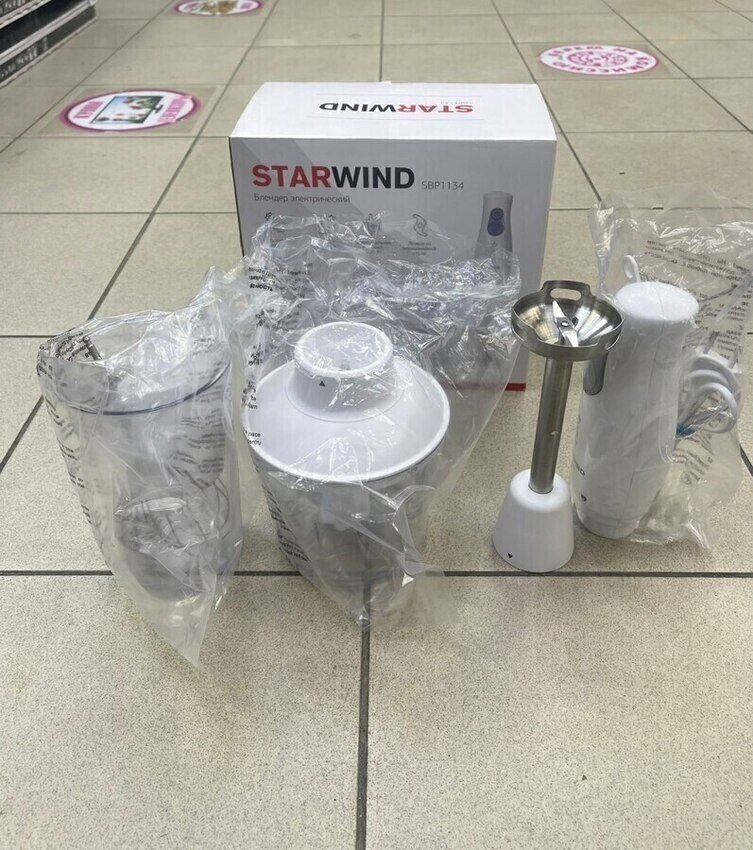 Блендер Starwind sbp1134