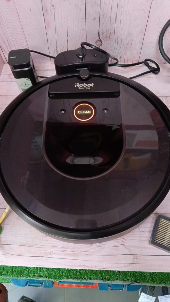 Робот-пылесос ROOMBA I7