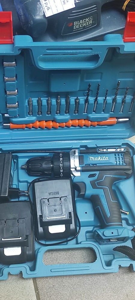 Шуруповерт Makita 18v