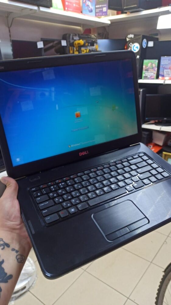 Ноутбук Dell  N5500
