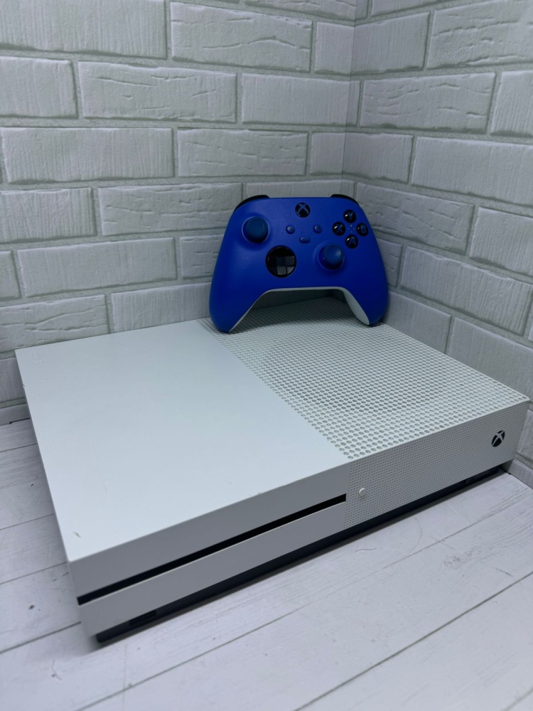 Игровая приставка XBOX ONE S 1tb