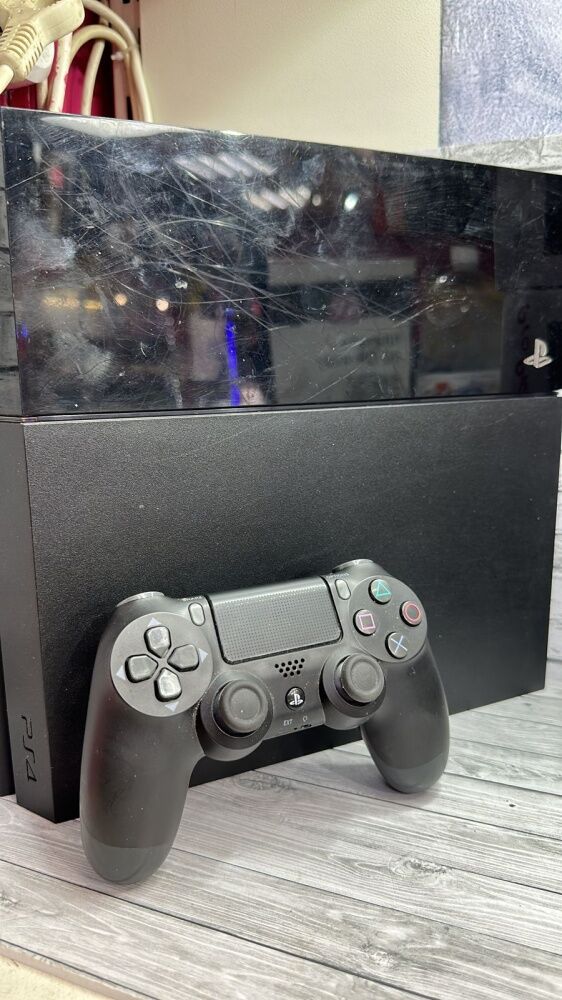 Игровая приставка Sony PlayStation 4 fat 500Gb