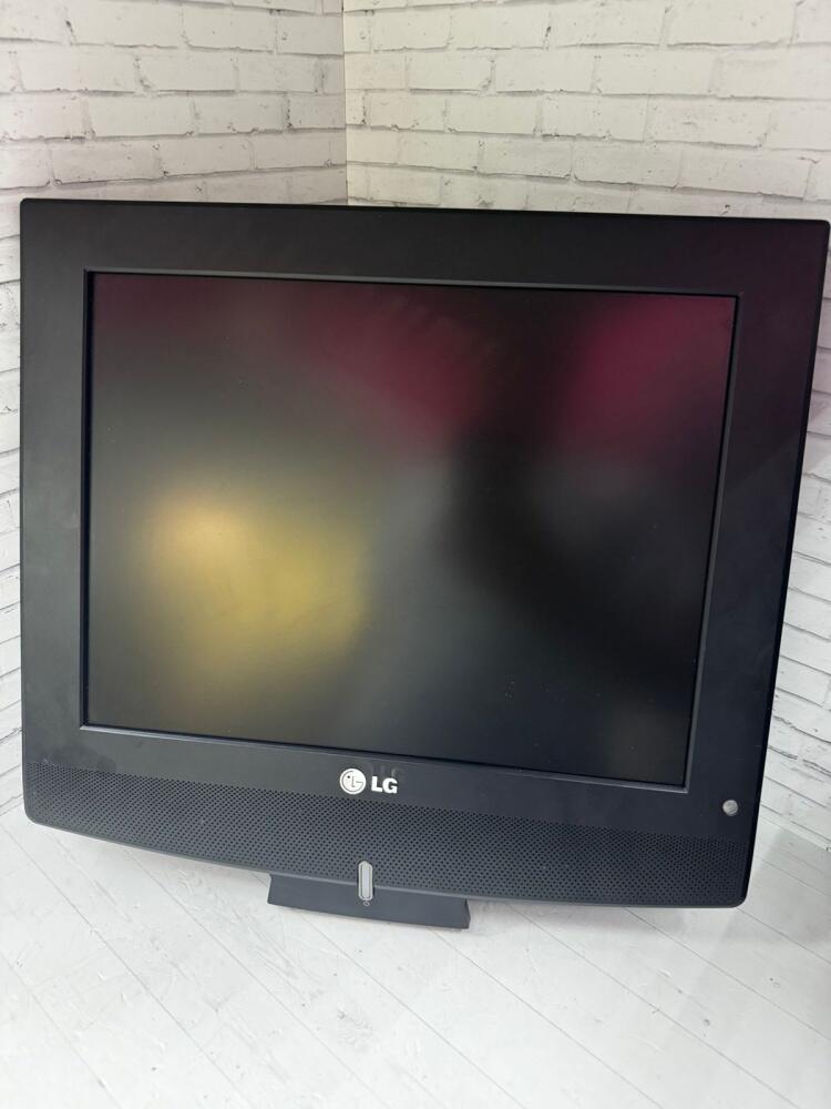 Телевизор LG 15LC1RB