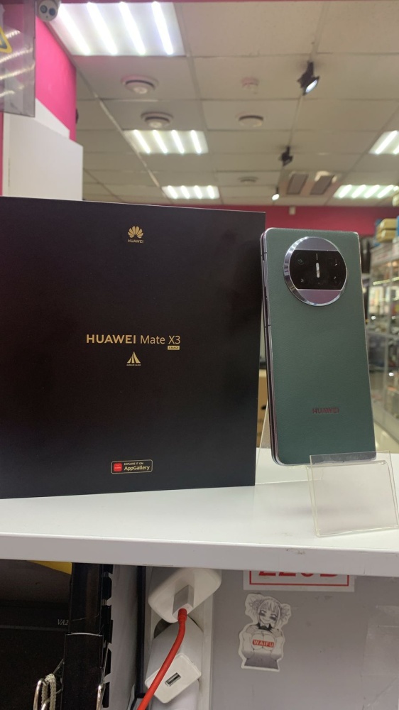 Смартфон Huawei Mate X 3