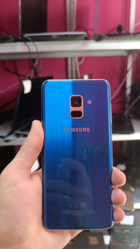 Смартфон Samsung A8 2018 4\32