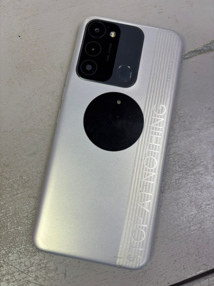 Мобильный телефон Tecno Spark 8c 4\64