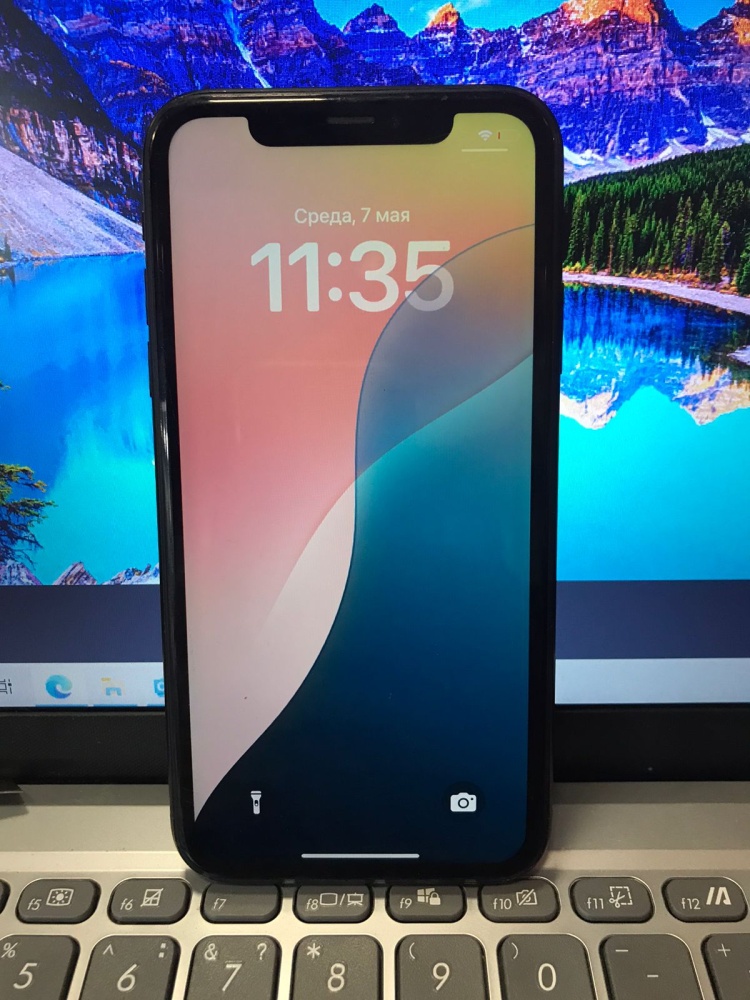 Смартфон iPhone XR 64 Gb