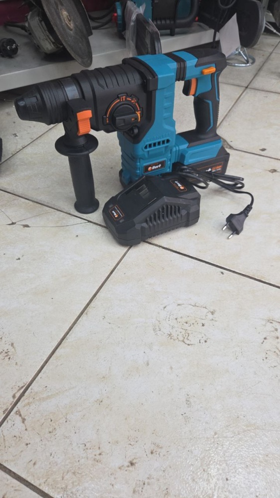 Перфоратор Bort