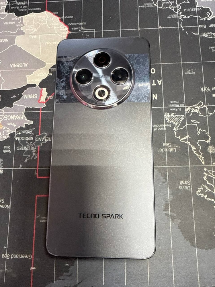 Мобильный телефон Tecno spark 30 6/128