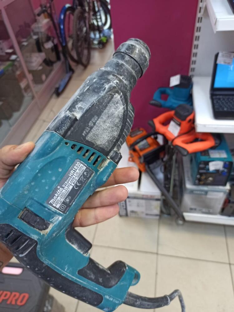 Перфоратор  Makita1830