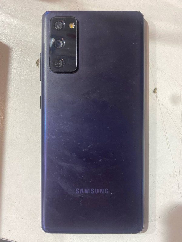 Смартфон Samsung S20 FE 6/128