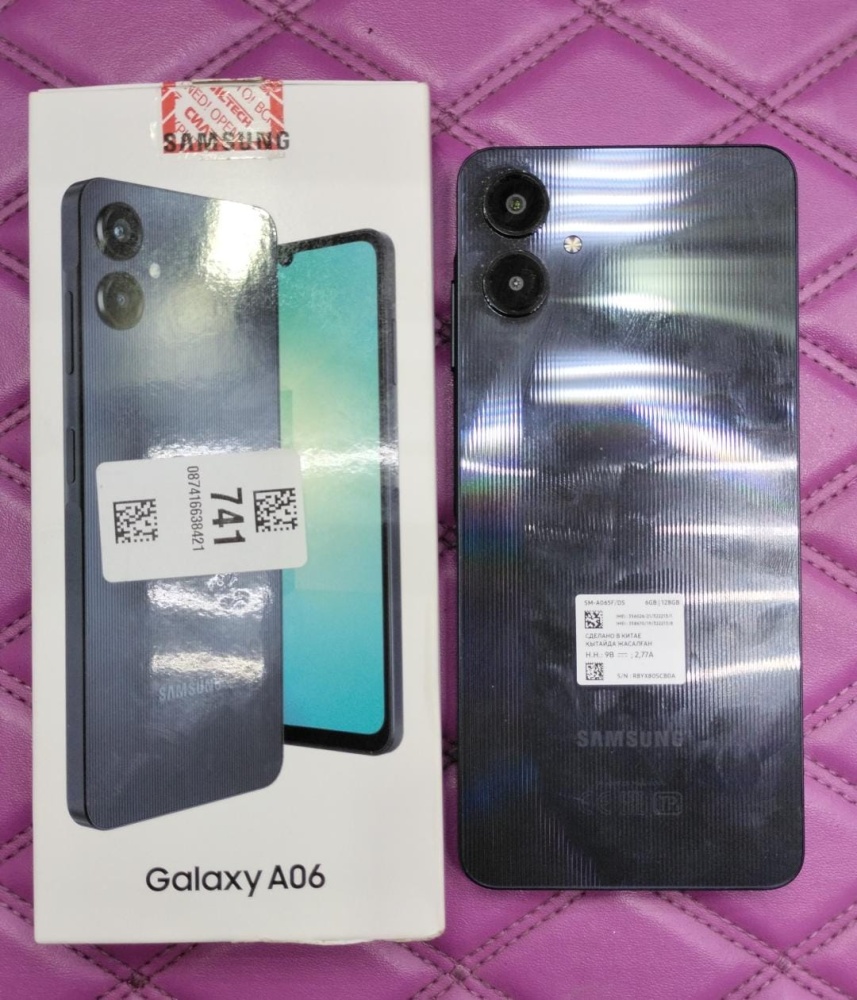 Смартфон Samsung A06 6/128GB