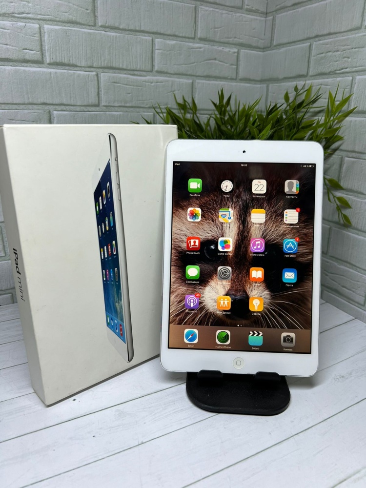 Планшет Apple iPad mini 1 16Gb