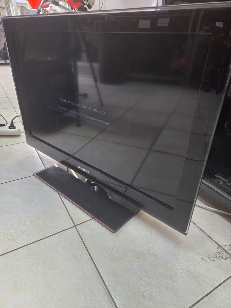 Телевизор Samsung le32c550