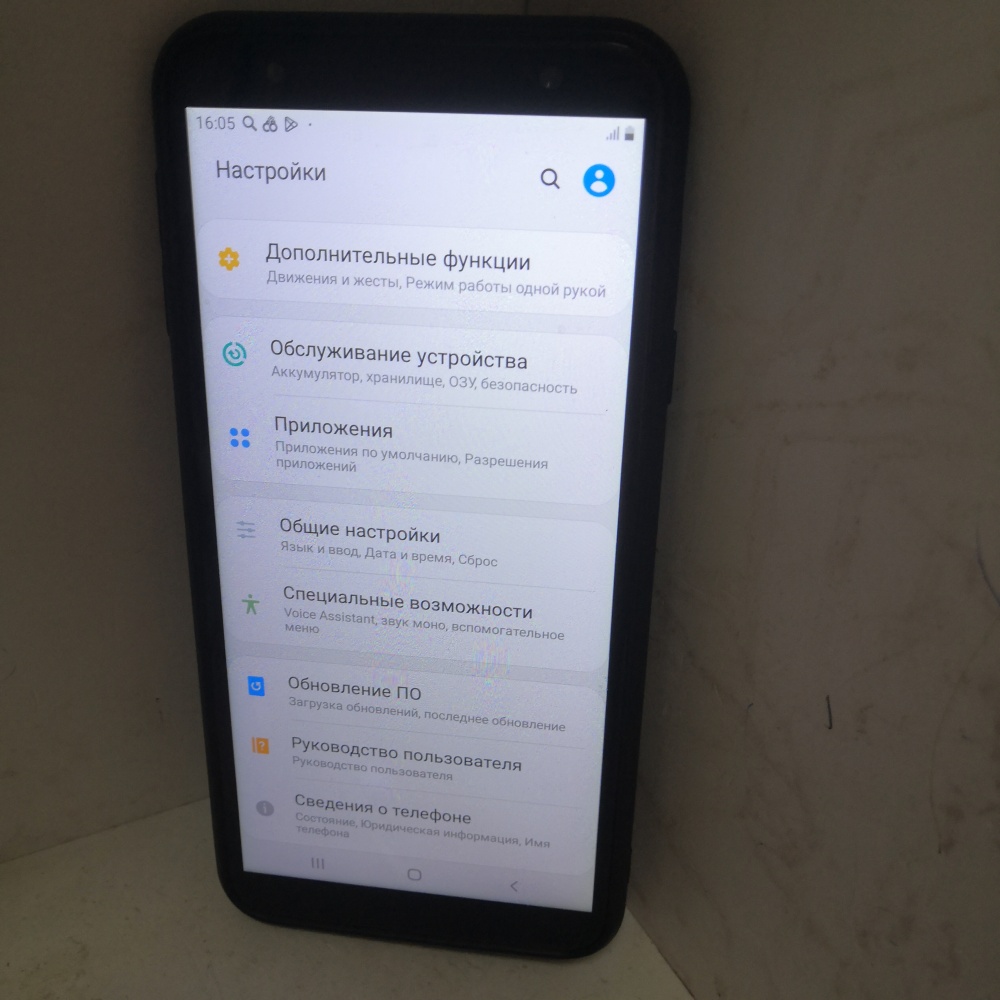 Смартфон Samsung J4 2016